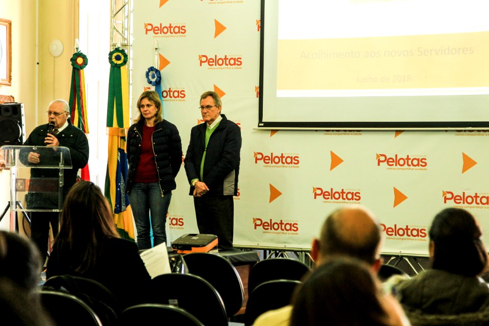 20.06.2018 - Prefeita Paula Mascarenhas e o vice Idemar Barz  durante acolhida aos novos servidores - Foto: Gustavo Vara