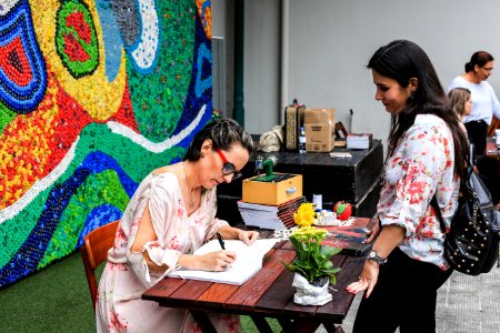 18.12.2017 - Prefeita Paula Mascarenhas no lançamento do Livro Relicário de afetos - Lu Gastal