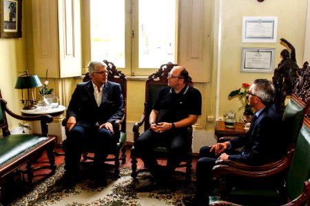 04.12.2017 - Prefeito em exercício Luiz Henrique Viana recebe visita do Organizador do Miss Pelotas-RS, Sérgio Piñeiro
