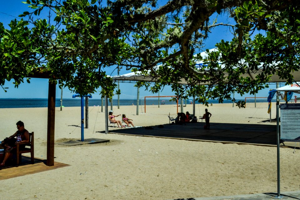 04.01.2018 - Atividades de verão na praia do Laranjal