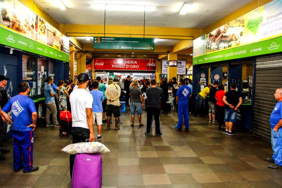 18.01.2018 - Orquestra de Câmara do Sesc/MG se apresenta na Rodoviária de Pelotas