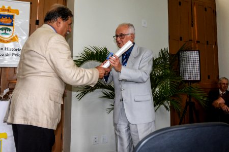 14.12.2017 - Vice-prefeito Idemar Barz na entrega de títulos sociais beneméritos do IHGPEL - Instituto Histórico Geográfico de Pelotas
