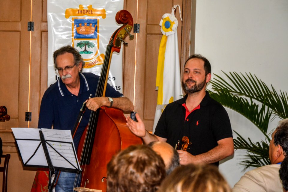 14.12.2017 - Vice-prefeito Idemar Barz na entrega de títulos sociais beneméritos do IHGPEL - Instituto Histórico Geográfico de Pelotas