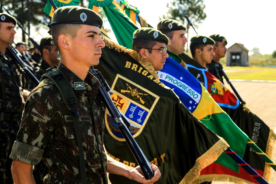 16.05.2018 - Prefeita Paula Mascarenhas durante passagem de comando do General Dahmer ao General Geraldo Antônio Miotto - Foto: Gustavo Vara