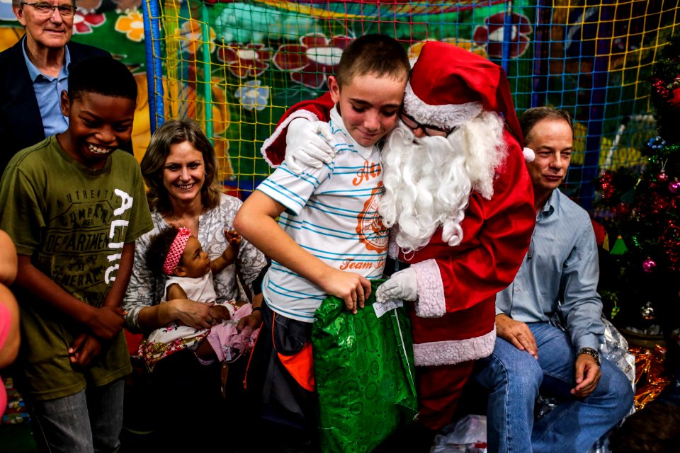 19.12.2017 - Prefeita Paula Mascarenhas na Festa de Natal Para as Crianças dos Abrigos