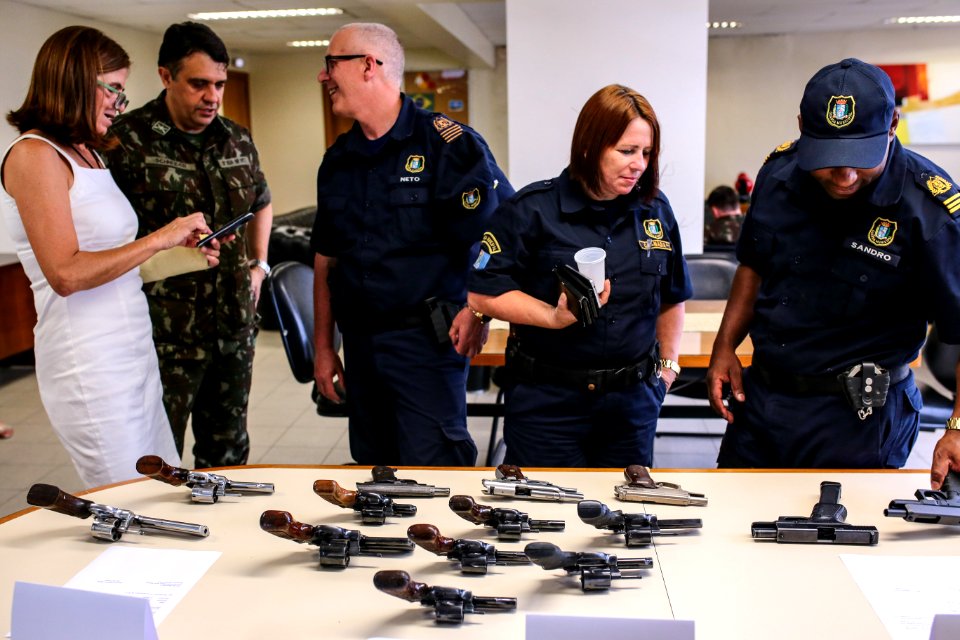 14.12.2017 Ato de doação de armas apreendidas a GM - Fotos Gustavo Mansur