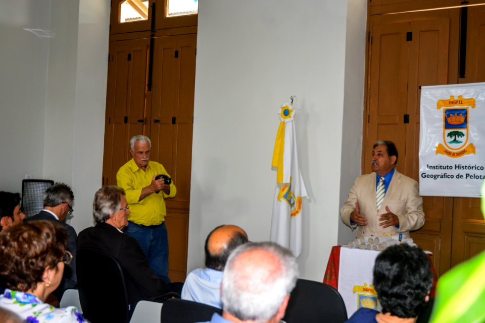 14.12.2017 - Vice-prefeito Idemar Barz na entrega de títulos sociais beneméritos do IHGPEL - Instituto Histórico Geográfico de Pelotas