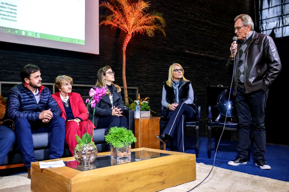 05.06.2018 Painel sobre políticas públicas do idoso - Fotos Gustavo Mansur