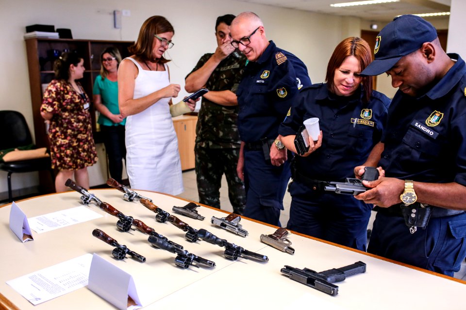 14.12.2017 Ato de doação de armas apreendidas a GM - Fotos Gustavo Mansur