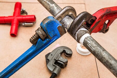 Plumber repair maintenance