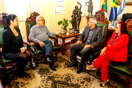 05.12.2017 - Prefeito em Exercício Luiz Henrique Viana recebe visita da Azonasul