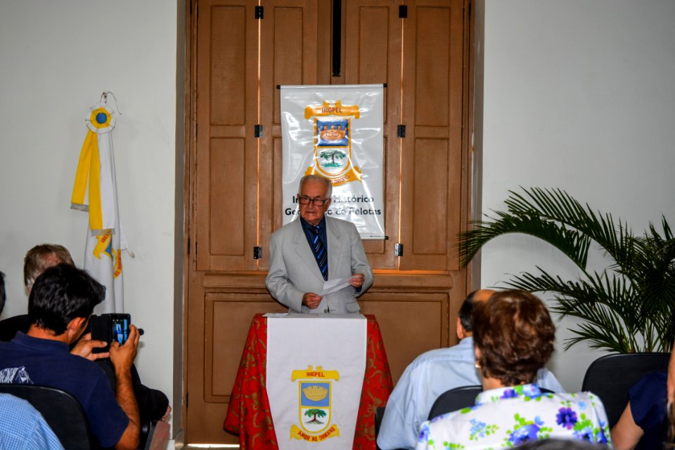 14.12.2017 - Vice-prefeito Idemar Barz na entrega de títulos sociais beneméritos do IHGPEL - Instituto Histórico Geográfico de Pelotas