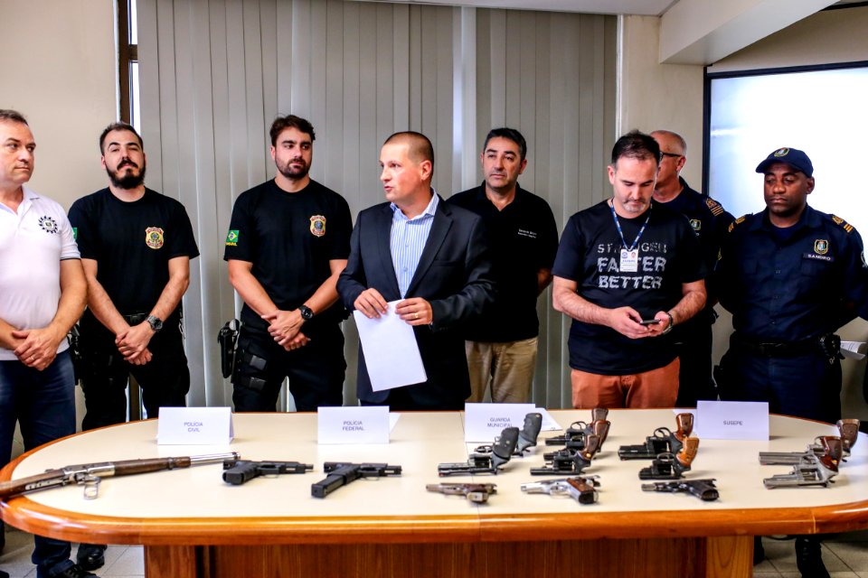 14.12.2017 Ato de doação de armas apreendidas a GM - Fotos Gustavo Mansur