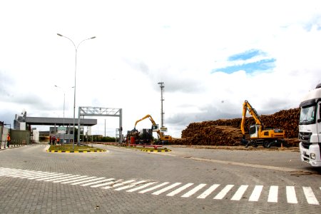 04.12.2017 - Prefeito em exercício Luiz Henrique Viana visita o Porto de Pelotas