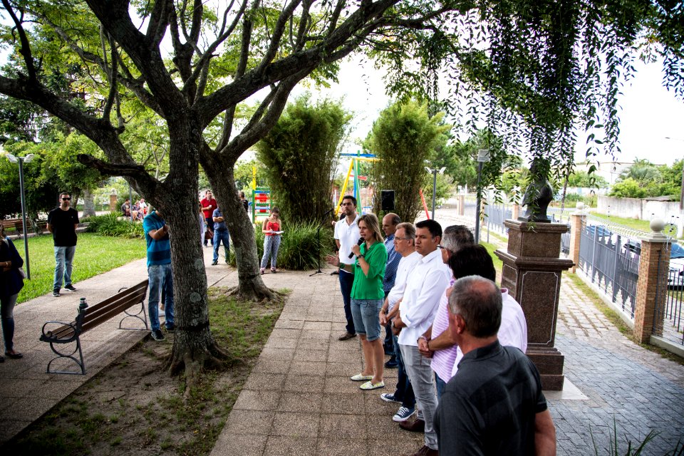 10.03.2018 - Prefeita Paula Mascarenhas e o vice Idemar Barz realizam entrega da revitalização da Praça Modelo - Foto: Gustavo Vara