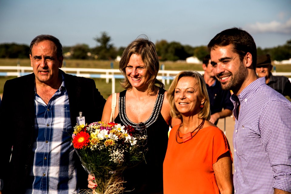 08.04.2018 - Prefeita Paula Mascarenhas e o vice Idemar Barz participam do 81º GP Princesa do Sul de Turfe em homenagem à prefeita municipal - Foto: Gustavo Vara
