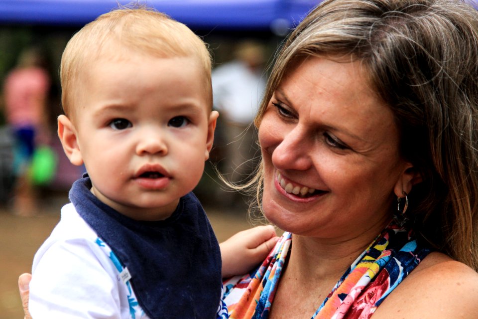 27.01.2018 - Prefeita Paula Mascarenhas durante abertura e Festa da Colheita da Uva, 8º Distrito, Colônia Santa Helena, propriedade de Dirceu Kurz - Foto: Gustavo Vara