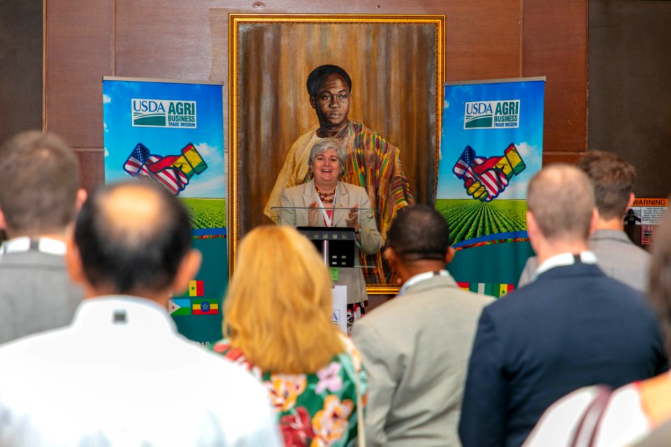 20191027-DEPSEC-EMBASSY-GHANA00027