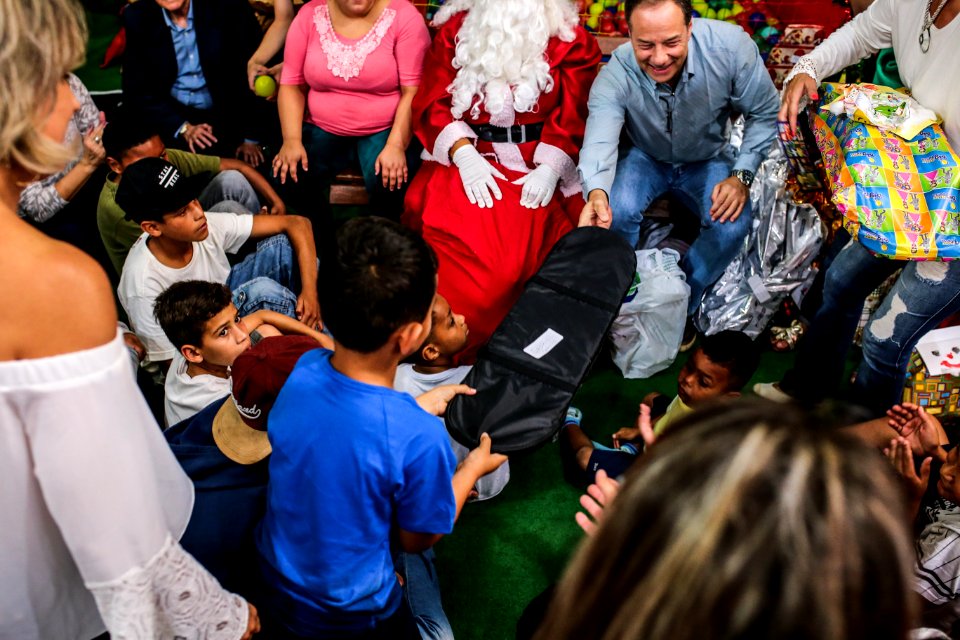 19.12.2017 - Prefeita Paula Mascarenhas na Festa de Natal Para as Crianças dos Abrigos