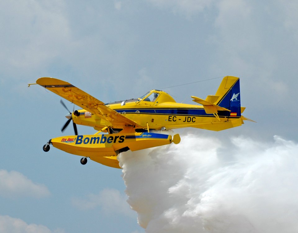 AVIALSA AT-802 AIRTRACTOR AEROSPORT