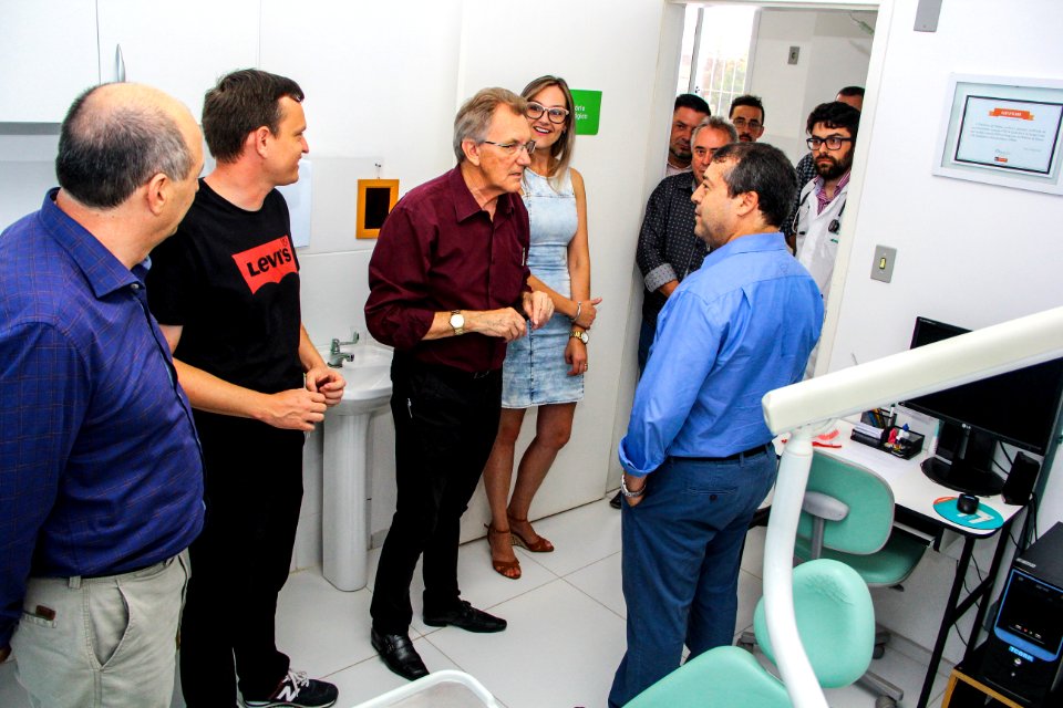 17.01.2018 - Vice-prefeito Idemar Barz e o deputado federal Ronaldo Nogueira visitam a UBS Sanga Funda e as obras da UPA Bento