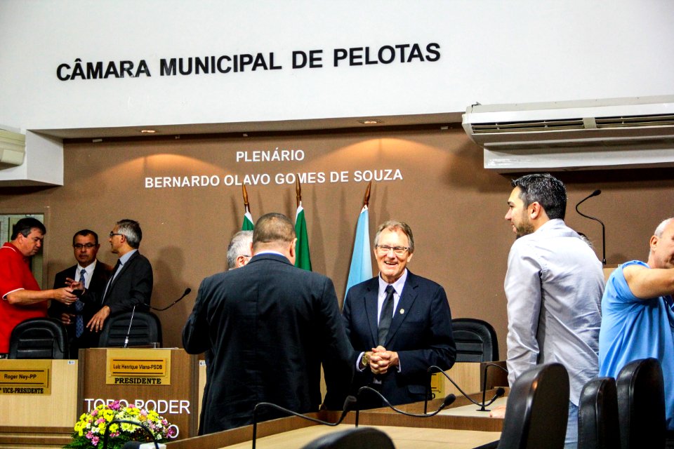 29.12.2017 - Vice-prefeito Idemar Barz na posse do presidente da câmara de vereadores de Pelotas, Anderson  Garcia