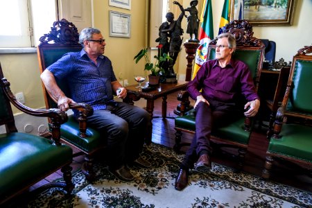 05.01.2018 - Prefeito em exercício Idemar Barz recebe visita o presidente da câmara Waldomiro Lima