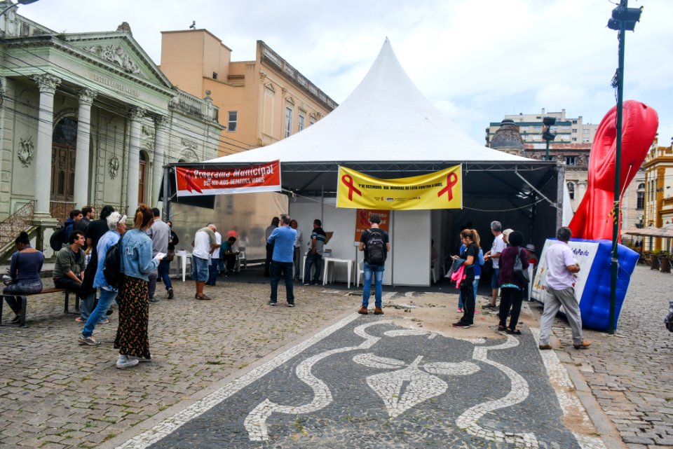 01.12.2017 - Evento  do dia Mundial de Luta contra a Aids no largo do Mercado Central
