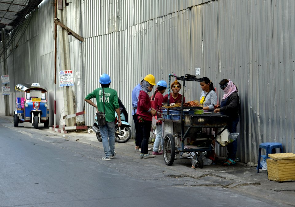 Bangkok ( lunch time )  Банкок ( обед )