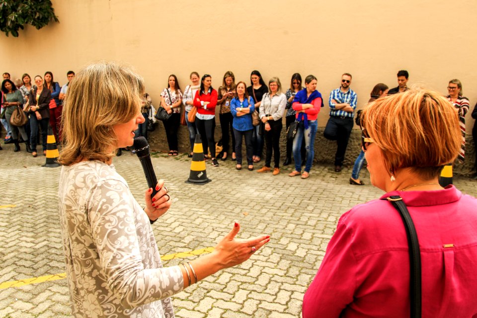26.10.2017 - Prefeita Paula Mascarenhas noLançamento do NEP do SAMU, CURSOS DE URGÊNCIA E EMERGÊNCIA PARA TODAS AS UBS DO MEIO RURAL E descerramento de uma placa para o Instituto Educacional Dimensão