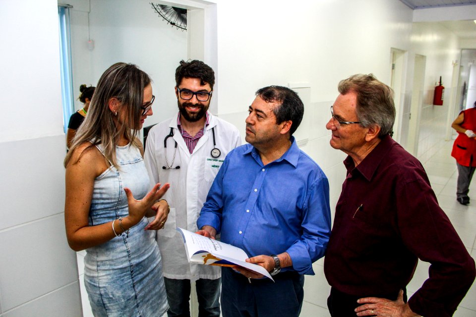 17.01.2018 - Vice-prefeito Idemar Barz e o deputado federal Ronaldo Nogueira visitam a UBS Sanga Funda e as obras da UPA Bento