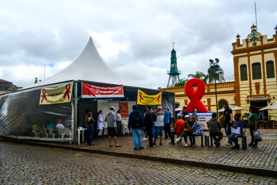 01.12.2017 - Evento  do dia Mundial de Luta contra a Aids no largo do Mercado Central