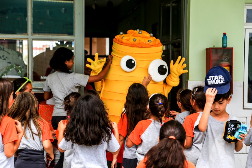 13.12.2017 - Prefeita Paula Mascarenhas durante entrega de laboratório Khan Academy na EMEF Dom Francisco de Campos Barreto
