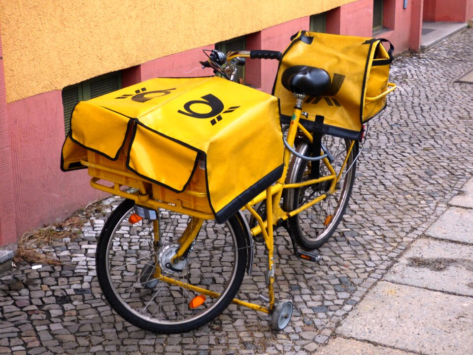 Postman spoke wheel