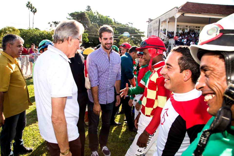 08.04.2018 - Prefeita Paula Mascarenhas e o vice Idemar Barz participam do 81º GP Princesa do Sul de Turfe em homenagem à prefeita municipal - Foto: Gustavo Vara