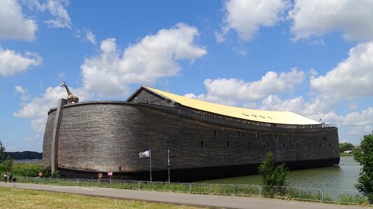 Dordrecht ark clouds