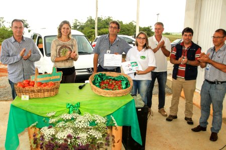 06.12.2017 - Prefeita Paula Mascarenhas durante inauguração da Agroindústria Sul Ecológica na Estrada da Gama na colônia de Pelotas