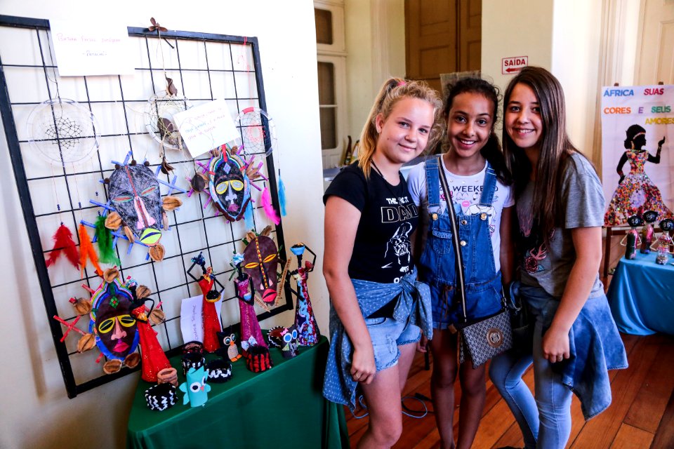 13.11.2017 - VI Mostra de trabalhos escolares Afro Indigenas e Feira das Culturas - SMED