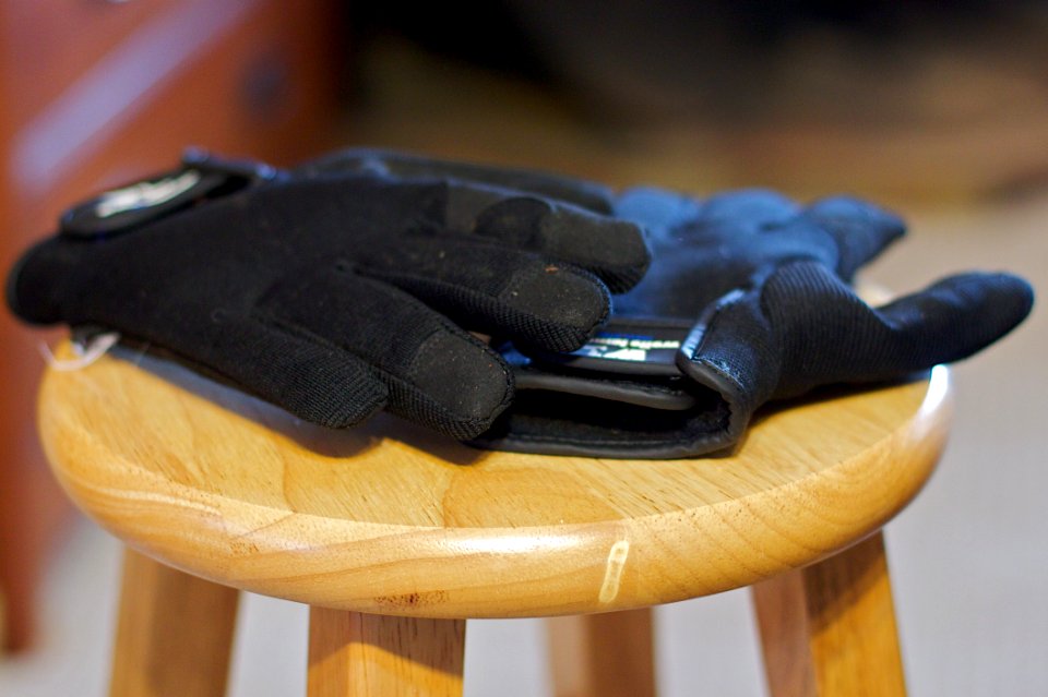 Cheap Ass Walmart Gloves