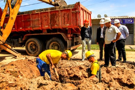 24.10.2017 - Prefeita Paula Mascarenhas em visita às obras do Sanep, ruas: Barros Cassal, Joaquim Vieira da Cunha, Arnaldo Mesquita de Menezes, Henrique Lorea