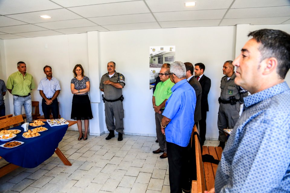 05.01.2018 - Prefeita Paula Mascarenhas na solenidade de inauguraÃ§Ã£o da revitalizaÃ§Ã£o do refeitÃ³rio do 4Âº BPM e reestruturaÃ§Ã£o da Sala de OperaÃ§Ãµes