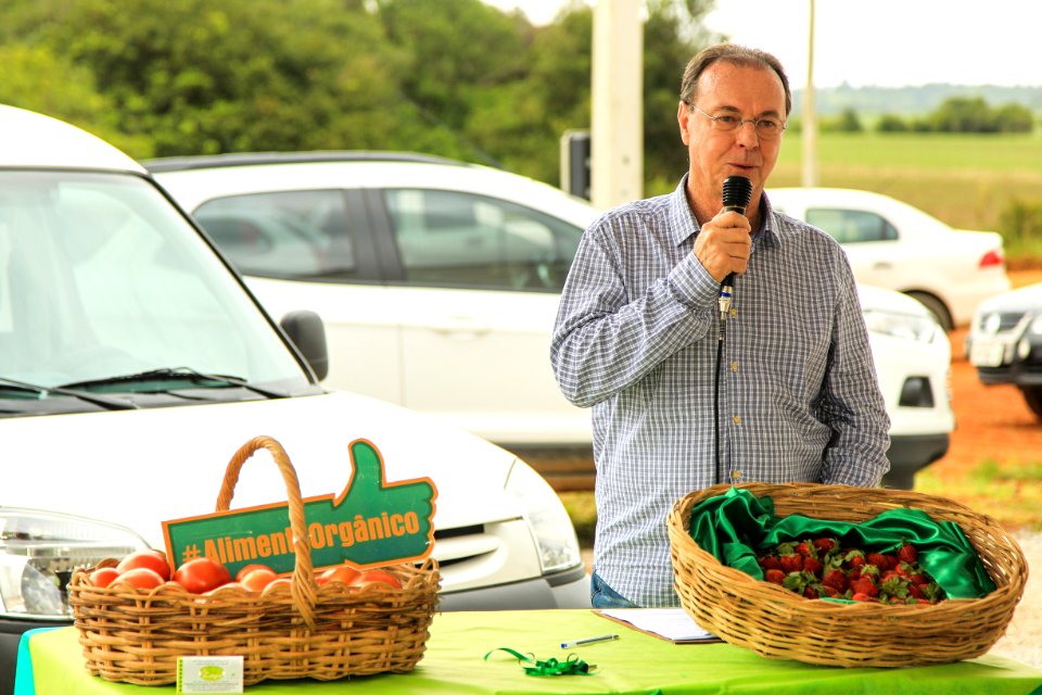 06.12.2017 - Prefeita Paula Mascarenhas durante inauguração da Agroindústria Sul Ecológica na Estrada da Gama na colônia de Pelotas