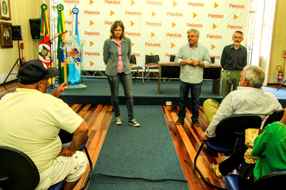 20.11.2017 - Prefeita Paula Mascarenhas na entrga do Loteamento Espanha
