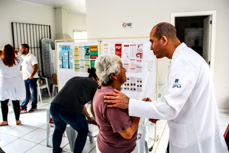 10.11.2017 Ações nos residenciais Acácia e Azaléia