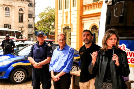 17.11.2017 - Prefeita Paula Mascarenhas na abertura da Operação Tudo Azul e entrega de tablets para a Guarda Municipal