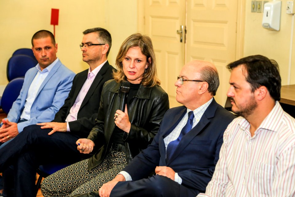 17.11.2017 - Prefeita Paula Mascarenhas na reunião do GGI com secretário de Segurança Pública do Estado, Cezar Schirmer