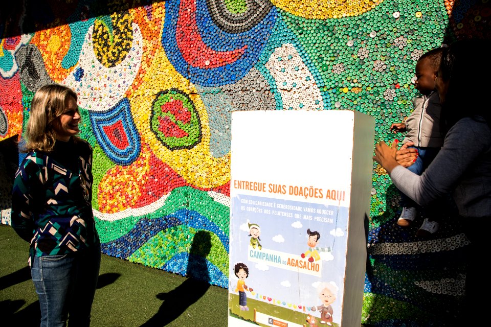26.05.2018 - Prefeita Paula Mascarenhas e o vice Idemar Barz na lançamento da Campanha do Agasalho no Mercado Público - Foto: Gustavo Vara