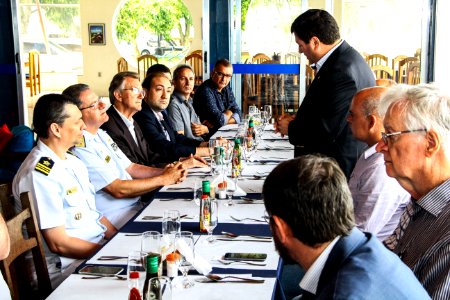 24.11.2017 - Prefeito em exercício Idemar Barz em reunião almoço com o vice-almirante Victor Cardoso Gomes - Fotos: Marcel Avila