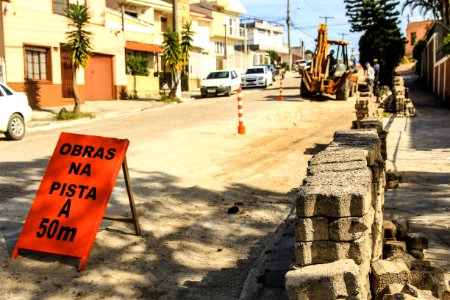 24.10.2017 - Prefeita Paula Mascarenhas em visita às obras do Sanep, ruas: Barros Cassal, Joaquim Vieira da Cunha, Arnaldo Mesquita de Menezes, Henrique Lorea