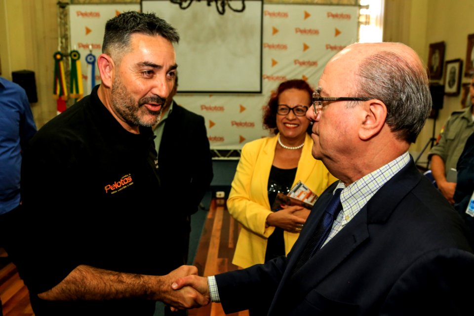 17.11.2017 - Prefeita Paula Mascarenhas na reunião do GGI com secretário de Segurança Pública do Estado, Cezar Schirmer